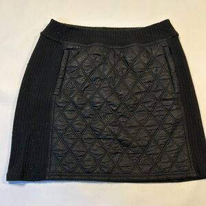 Cute quilted mini skirt. 17 inches in length
